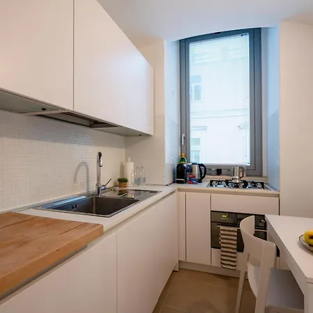 Dimora Delle Stelle - Design & Heritage 3* 巴里