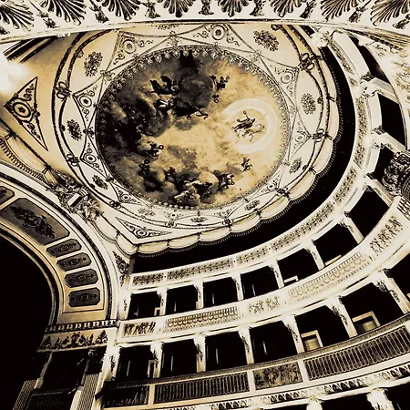 Dimora Delle Stelle - Design & Heritage 3* Bari