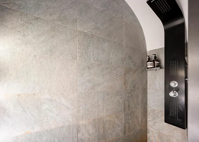 Dimora Delle Stelle - Design & Heritage 公寓式酒店 巴里